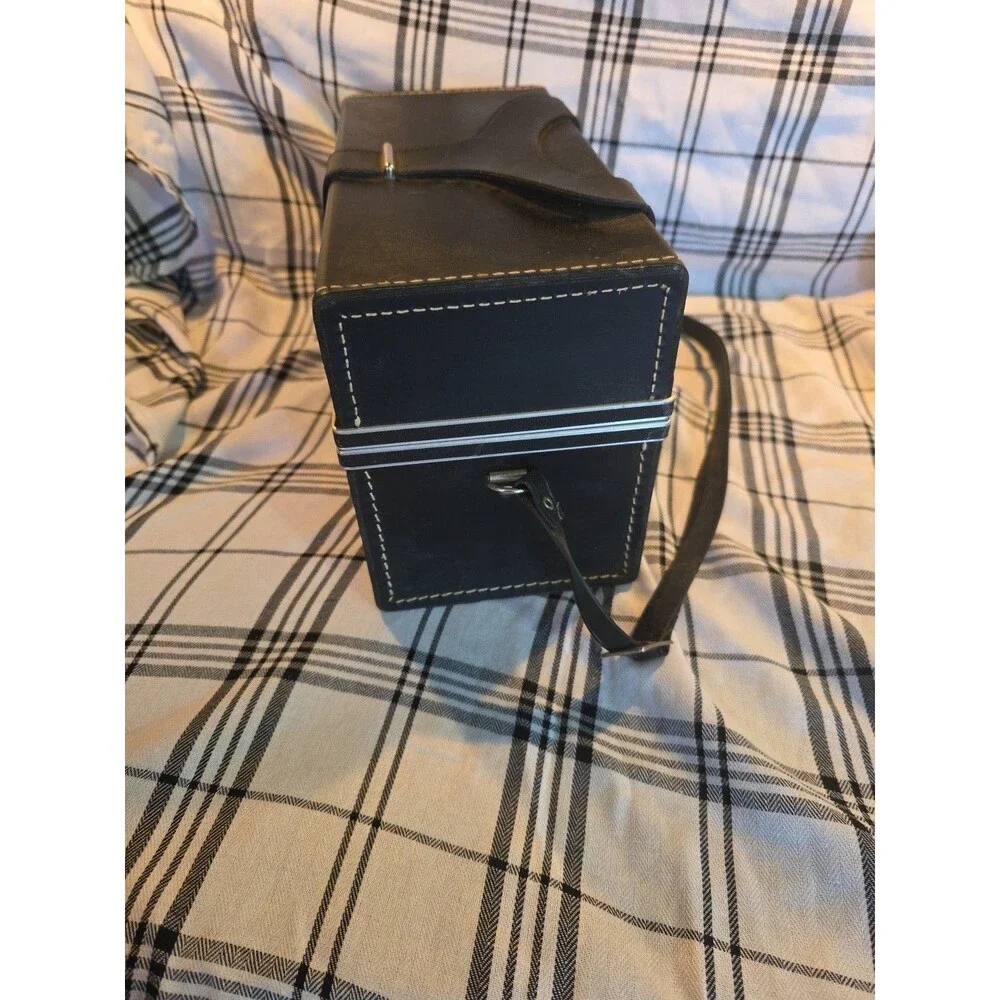 Polaroid Countdown 90 Automatic Land Camera Vintage Kit with Case and Flash READ
